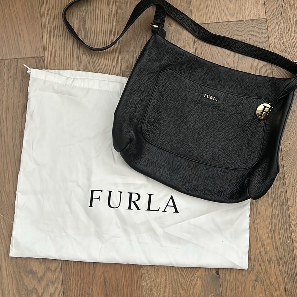 FURLA black pebble leather bag